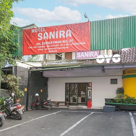 Collection O Hotel Sanira Bandung Exteriör bild
