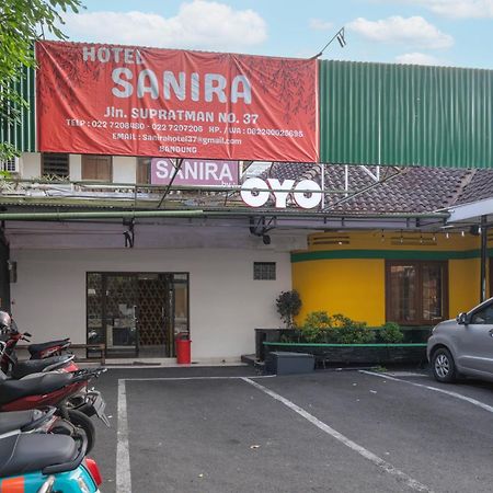 Collection O Hotel Sanira Bandung Exteriör bild
